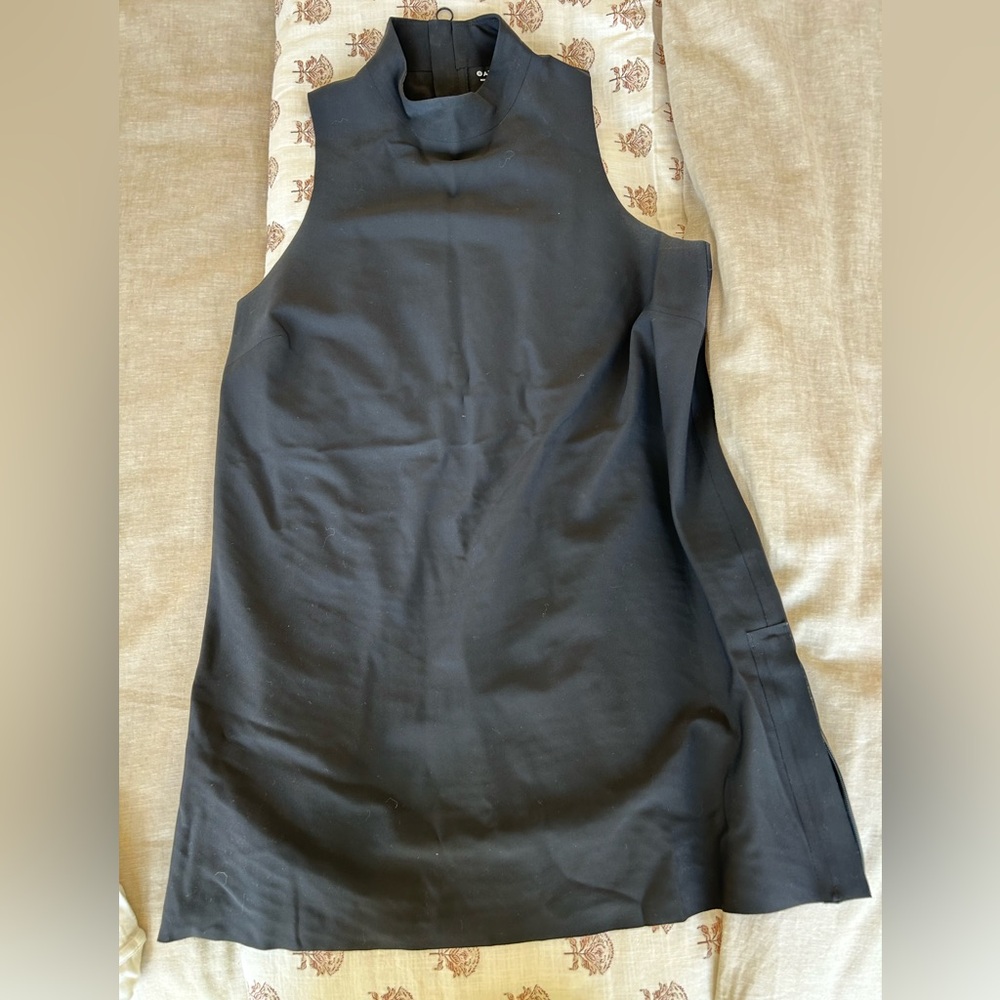Athleta women’s sleeveless top tunic size small black